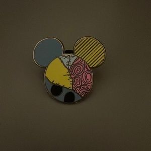 Sally Mickey Pin